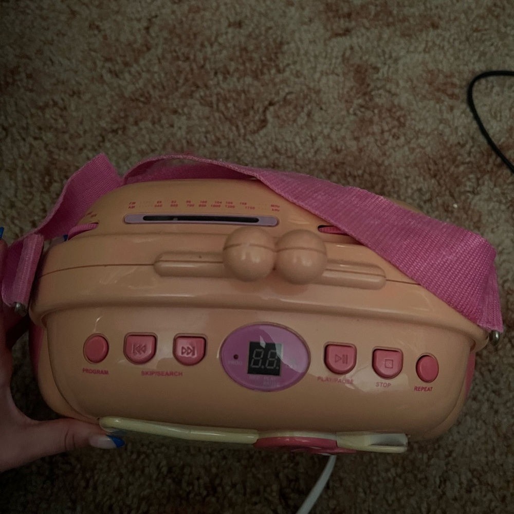 Hello Kitty Radio/CD Player - Picture 3 of 5